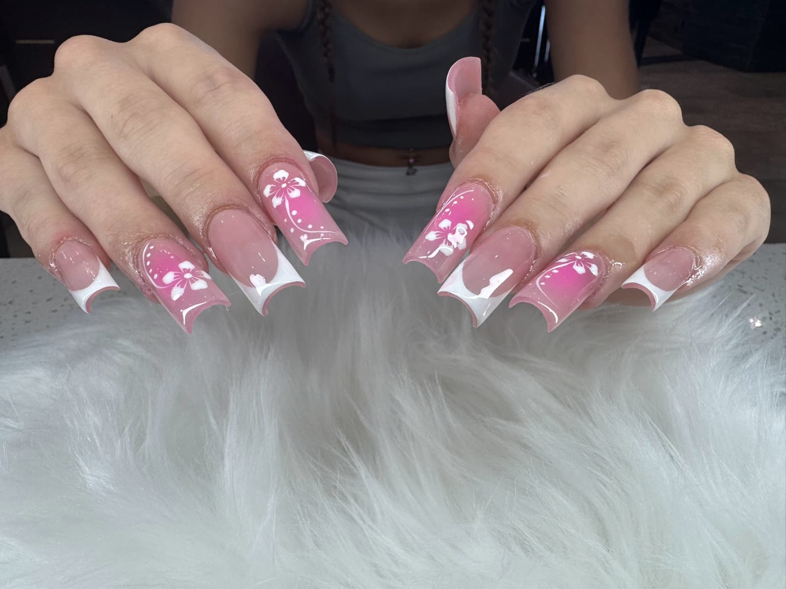 Sisley Nail Salon 1(Polaris)